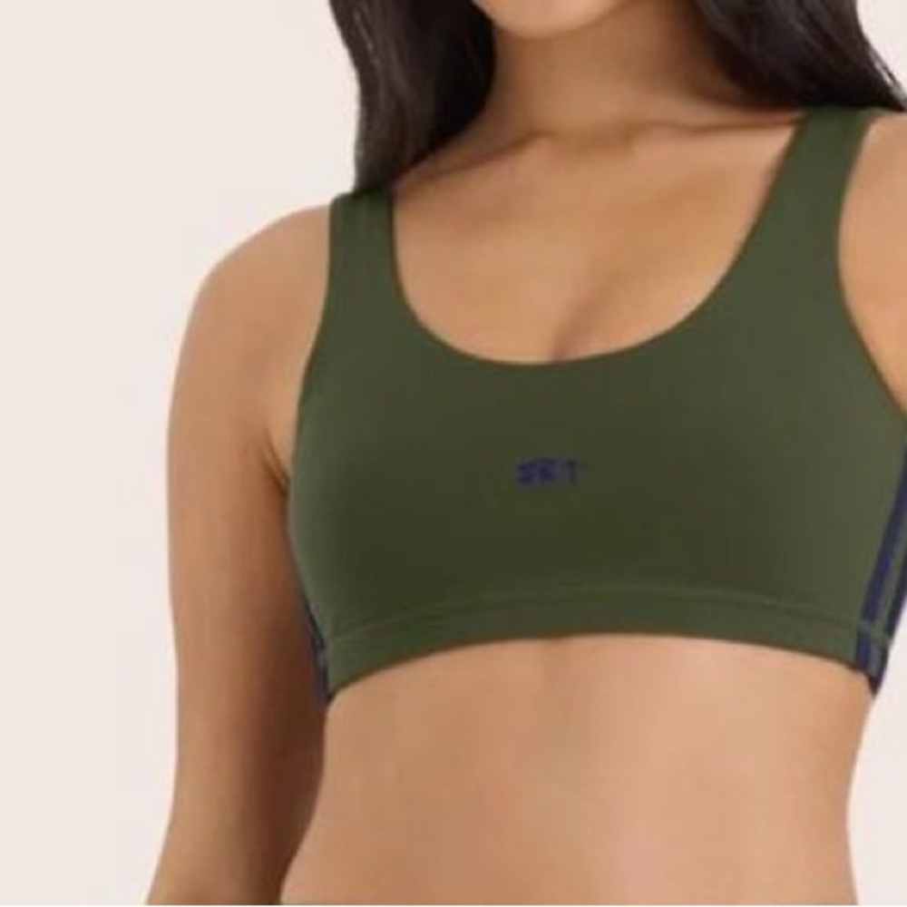 ISO: SET Active Green Seamless Scoop Sports Bra with blue stripes